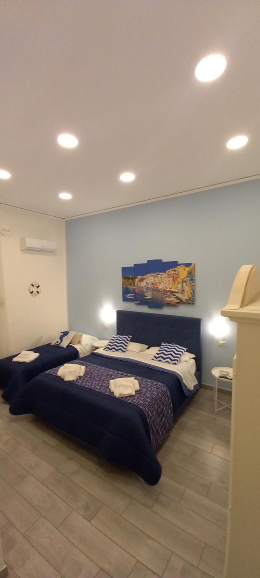 Benincasaroom Naples Room photo